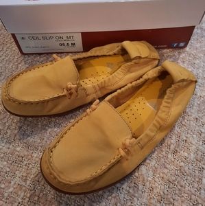 Hush puppies loafers yellow gold